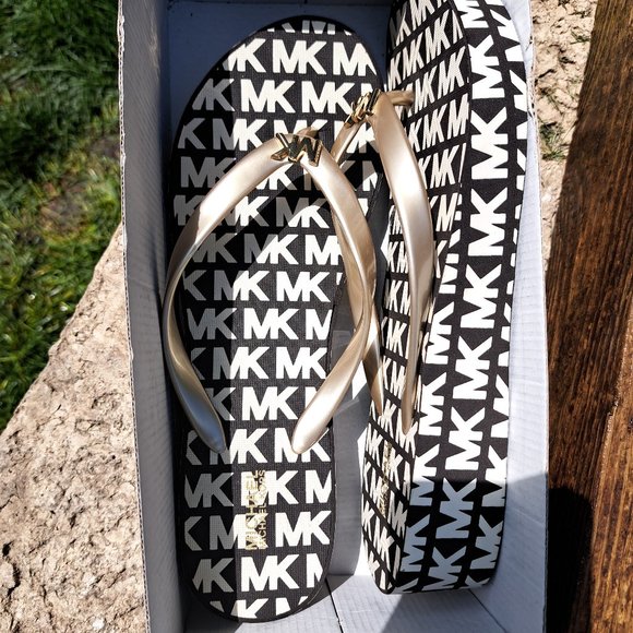 Michael Kors Women's Sandals Size 10 - Picture 1 of 6